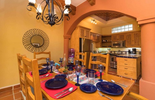 Nopolo House | Casa Isla 2BR by Casago