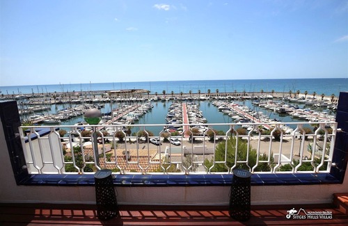 Sitges Ski Chalet | Casa Jetty with sea views, A/C by marina and beach