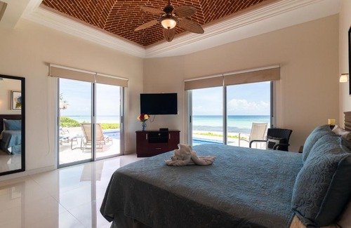 Playacar Fase I Villa | Casa Joya del Mar - Oceanfront villa for 10 - Playa Paradise Properties