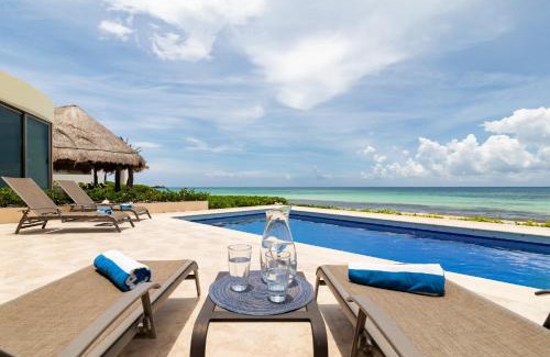 Playacar Fase I Villa | Casa Joya del Mar - Oceanfront villa for 10 - Playa Paradise Properties