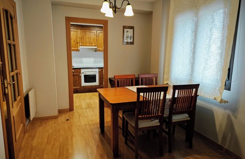 Broto Apartment | Casa Juaneta Apartments