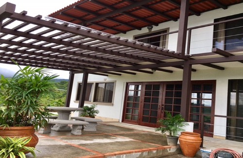 Aguacate House | Casa Katalena-Beautiful Lakefront Home with Spectacular Views.