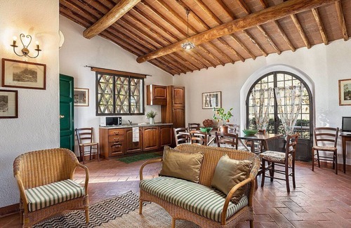 Barberino Tavarnelle House | Casa Katia M: A pleasant and spacious two-story apartment in the characteristic style of the Tuscan countryside, with Free WI-FI.