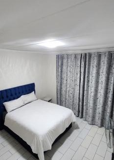 Newcastle Bed & Breakfast | Casa Línda Guest House