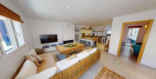 Malaga-Este House | Casa López- Lujosa casa de playa en Málaga