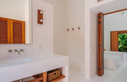 Boca de Iguanas House | Casa La Ceiba: Luxury house in Costa Careyes