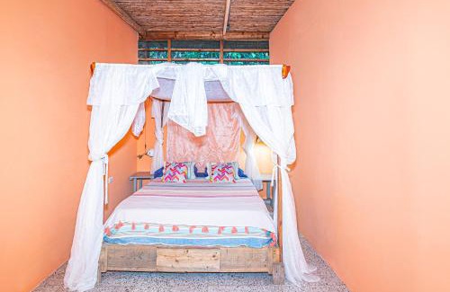 Cahuita Ski Chalet | Casa la Colmena
