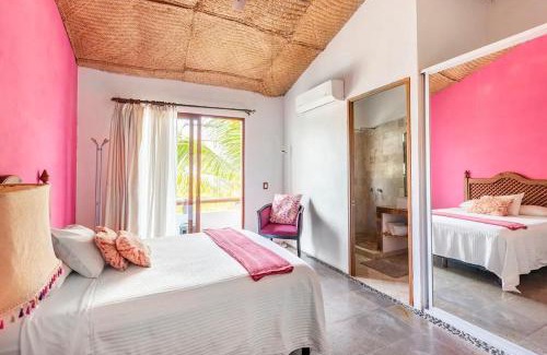 Marina Vallarta Bed & Breakfast | Casa La Columna