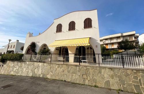 Ceriale Apartment | Casa La Perla - Alloggio con terrazza panoramica, piscina e free parking