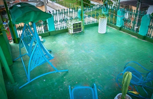 Santa Clara House | Casa La Tropical
