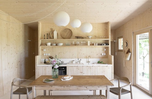 Mercurey House | Casa Ladoit (7 p) vineyard view | architect-designed house