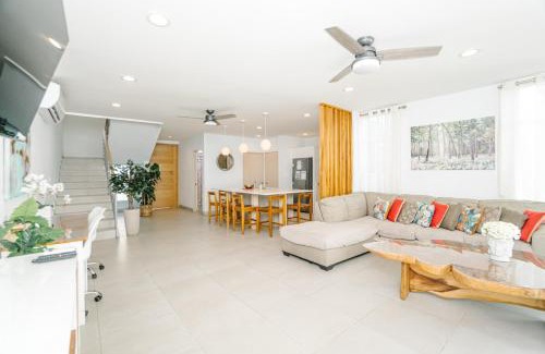 Playa Hermosa House | Casa Lapa Roja