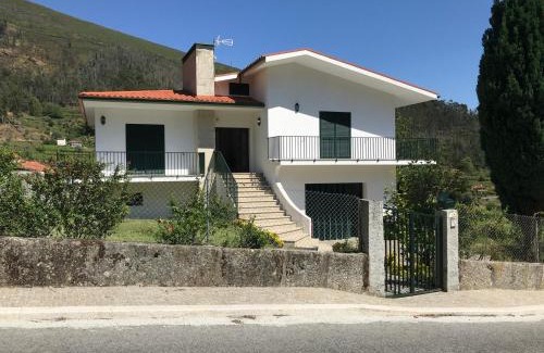 Baiao House | Casa Largo da Igreja