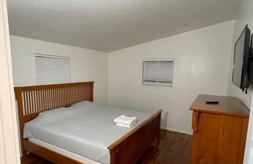 Ridgecrest House | CASA LAS PALMAS