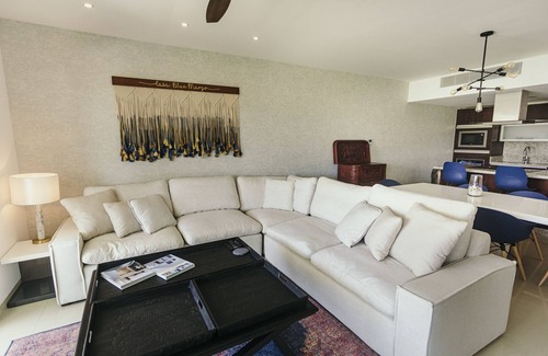 Puerto Juarez Condo | Casa Las Perlas New !! At Mareazul 2 Bedroom Condo by Redawning
