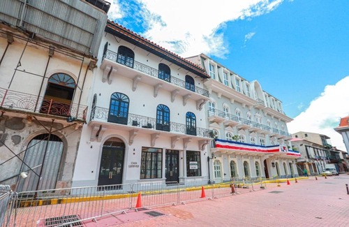 Casco Viejo Apartment | Casa Lefevre 3C