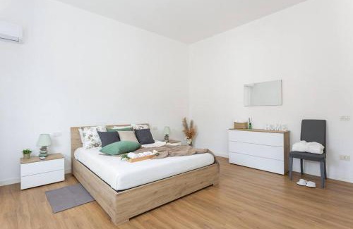 Oristano Historic Centre Apartment | Casa Levante - Near the station and city center