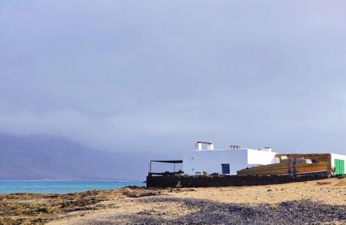 Caleta de Sebo Apartment | CASA LOLA - historisches Fischerhaus direkt am Meer