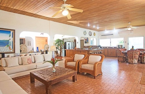 Manzanillo Apartment | Casa Los Peces Club Santiago Manzanillo