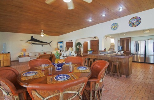 Manzanillo Apartment | Casa Los Peces Club Santiago Manzanillo