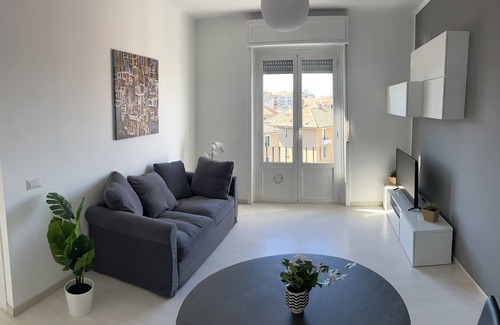 Acquabella House | Casa Luna M4 - Argonne 6 minutes from the center