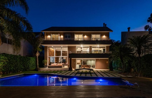 Vista Alegre Villa | Casa luxuosa em condomínio totalmente equipada