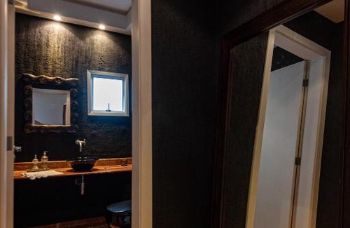 Vista Alegre Villa | Casa luxuosa em condomínio totalmente equipada