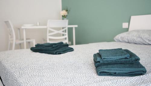 Gallarate Apartment | Casa MadArt City Centre MXP TrainStation