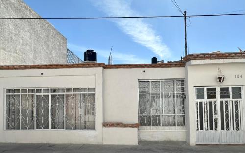Aguascalientes House | Casa Madre Santa