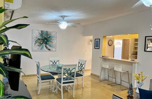 Colonia Andres House | CASA MAKY 2 bedroom home downtown Cozumel AC, WiFi, Pool, family & Pet friendly