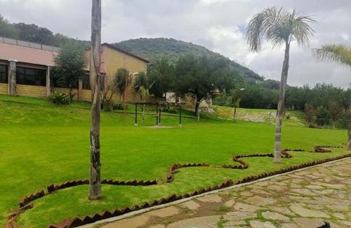 Omitlan de Juarez Hotel | Casa Manning y Salón la Troje