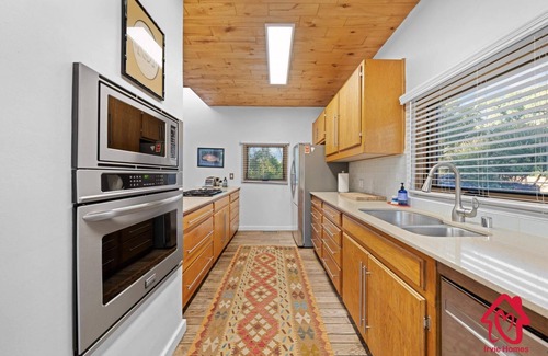 Albuquerque House | Casa Manzana Retreat - An Irvie Home
