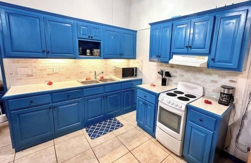 Antoneys Cay House | Casa MAR B