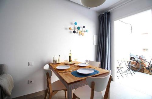 La Santa Apartment | CASA MAR GINES , COMODIDAD Y CERCANIA A TU MANO.
