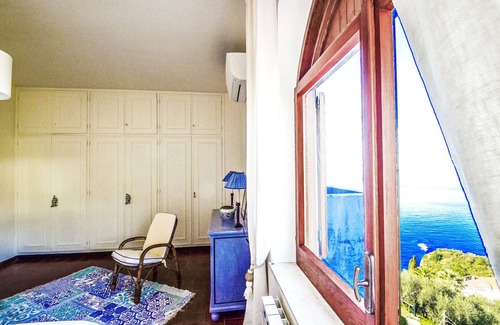 Massa Lubrense Ski Chalet | Casa Marisa with Sea View, Terrace and Parking