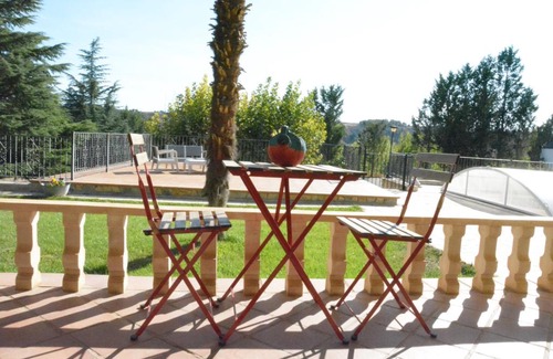 Teruel House | Casa Martín, casa con jardín pensada para familias