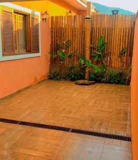 Agua Branca House | Casa Maruá independente próximo da praia do Perequê com garagem e churrasqueira