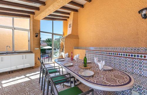 Calpe Ski Chalet | Casa Maryvilla