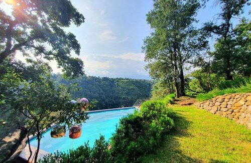 El Chiflon Villa | Casa Massaryk with Incredible Mountain Views