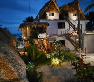 El Cuyo Hotel | Casa Mate BeachFront Cabañas El Cuyo