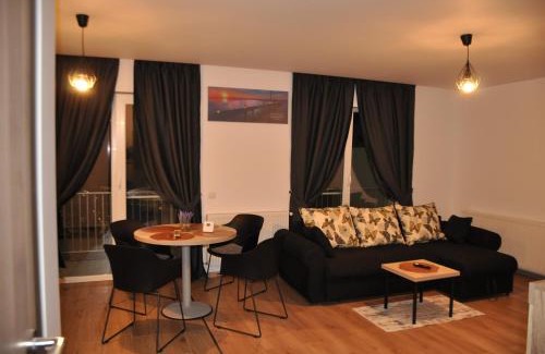Tractorul Apartment | Casa Matei INN Coresi Brasov