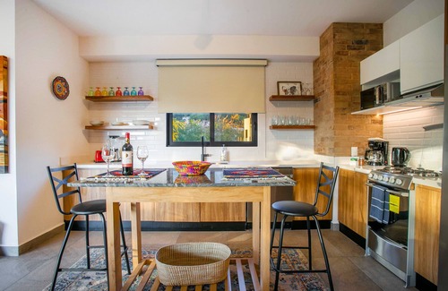 El Caloso Condo | Casa Maya | 1-BR Oasis in Romantic Zone