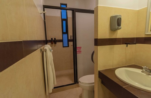 Calzada Madero Hotel | Casa Mayahuel