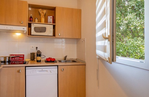 Santa-Maria-Poggio Apartment | Casa Melody, apartment, close to the sea, in a residence with shared pool