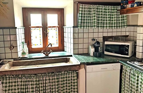 Gombitelli Villa | Casa Melograno. 3 bedrooms, 2 bathrooms, Spa-pool, patio, sea & valley views