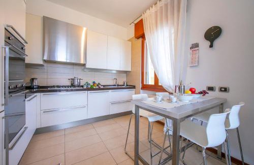 Rivoltella Apartment | Casa Michelangelo - Happy Rentals