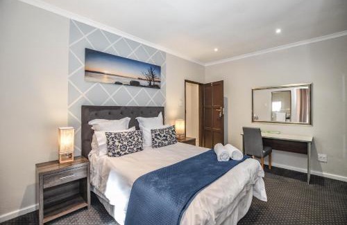 Milnerton House | Casa Milner Guest House