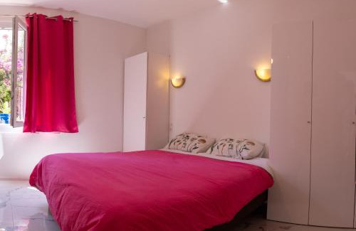 Cargese House | CASA MONICA CARGESE - Roseroom - Chambre d hote