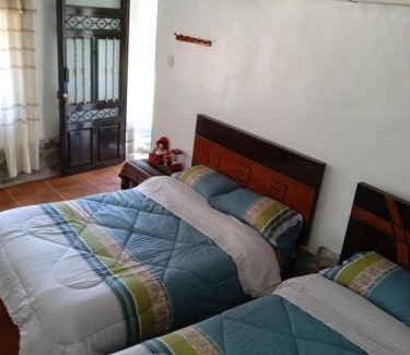Huaraz House | casa montañista lodge & camping