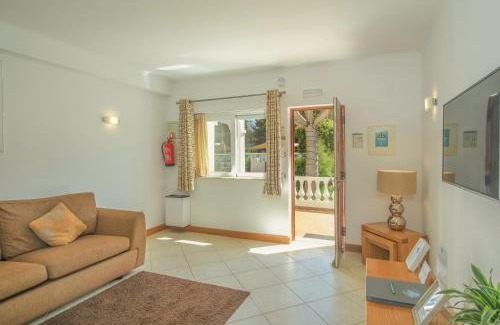 Funchal Apartment | Casa Monte Cristo Apartments - Almond